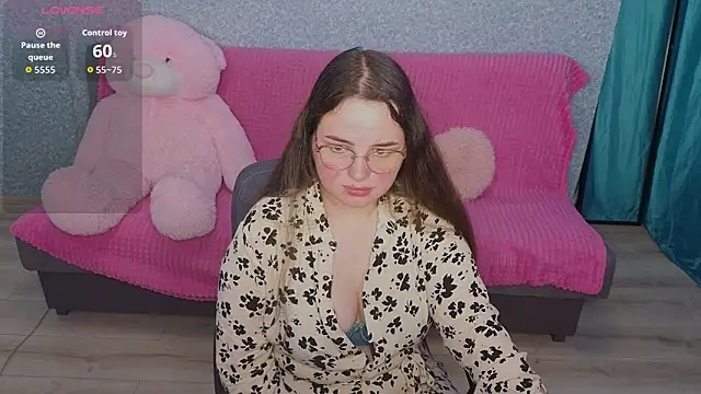 Snapshot of SofiDreamm chatting on 05.09.26 SofiDreamm online show from 05.09.26