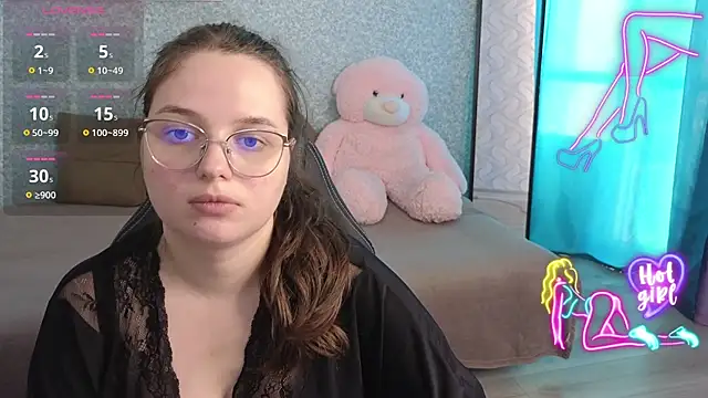 Snapshot of SofiDreamm chatting on 07.28.26 SofiDreamm online show from 07.28.26