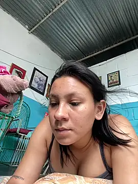 Snapshot of karo_cute chatting on 07.23.26 karo cute online show from 07.23.26