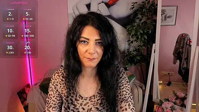 Ophyrix online show from 04.04.26