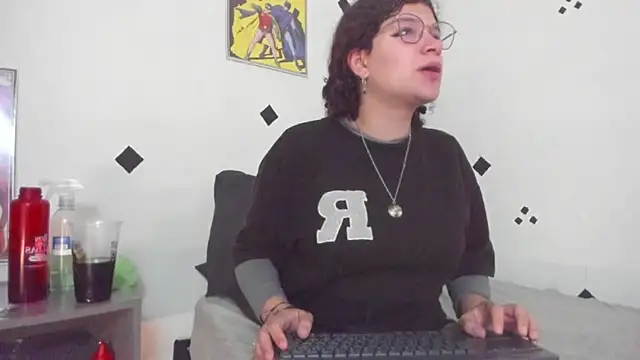 Snapshot of wendybeckett4 chatting on 04.06.26 wendybeckett4 online show from 04.06.26