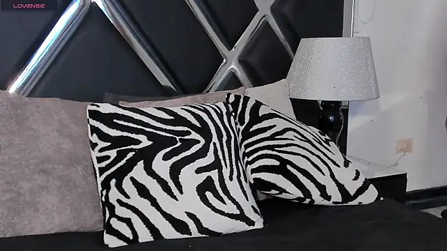 MiikeOthon online show from 07.11.26