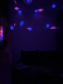 Ruyaaqueen online show from 03.31.26