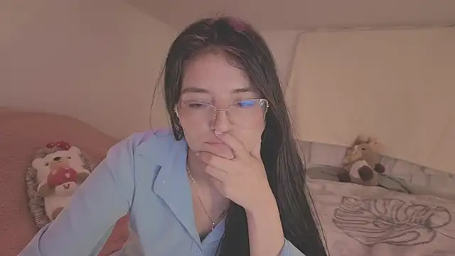 Snapshot of AMELIEEEX chatting on 04.02.26 AMELIEEEX online show from 04.02.26