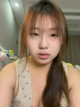 Snapshot of xx132546 chatting on 05.08.26 xx132546 online show from 05.08.26