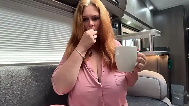 BustySwingingSlut online show from 05.16.26