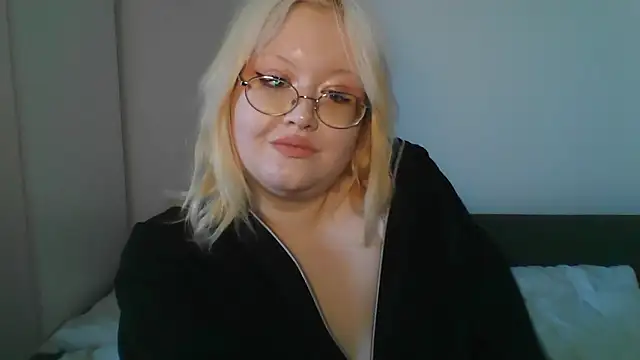 Snapshot of Elayne_Sweet chatting on 04.08.26 Elayne Sweet online show from 04.08.26