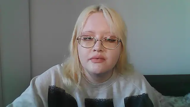 Snapshot of Elayne_Sweet chatting on 04.16.26 Elayne Sweet online show from 04.16.26