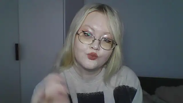 Snapshot of Elayne_Sweet chatting on 05.19.26 Elayne Sweet online show from 05.19.26