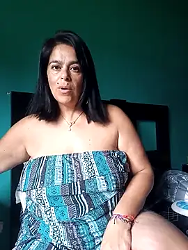 Snapshot of lucianamorocha chatting on 05.08.26 lucianamorocha online show from 05.08.26