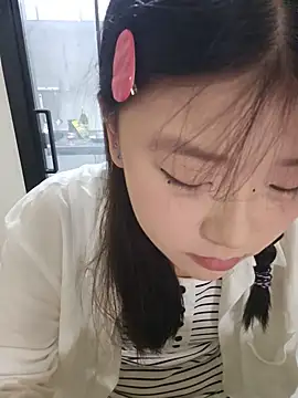 Snapshot of mianmian-666 chatting on 05.17.26 mianmian-666 online show from 05.17.26
