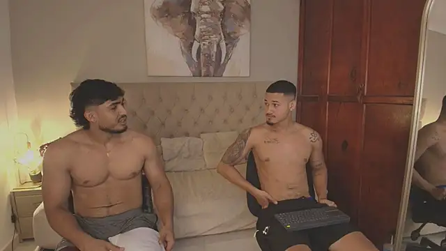 Maxi and Ares online show from 05.25.26