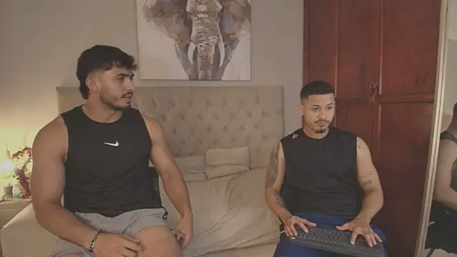 Maxi and Ares online show from 07.10.26