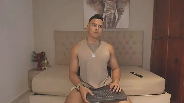 Maxi and Ares online show from 07.23.26