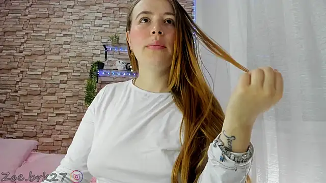 Snapshot of Zoe_brk chatting on 05.29.26 Zoe brk online show from 05.29.26