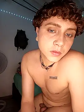 Snapshot of milerg24 chatting on 04.08.26 milerg24 online show from 04.08.26