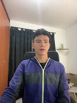 Snapshot of sebascuterouss chatting on 05.22.26 sebascuterouss online show from 05.22.26