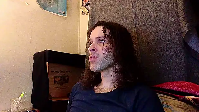 Snapshot of barebearstudio chatting on 04.08.26 barebearstudio online show from 04.08.26