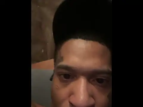 Snapshot of JRNBLU44 chatting on 04.05.26 JRNBLU44 online show from 04.05.26