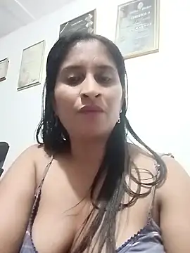 Snapshot of SofiaMendez1_ chatting on 05.27.26 SofiaMendez1 online show from 05.27.26