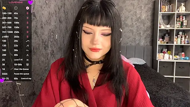 EmilyEmbears online show from 06.02.26