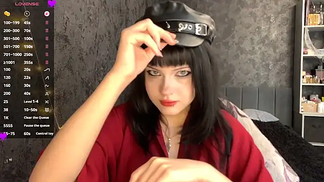 EmilyEmbears online show from 06.11.26