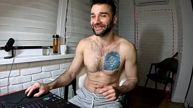 Snapshot of DaddySlava chatting on 04.16.26 DaddySlava online show from 04.16.26