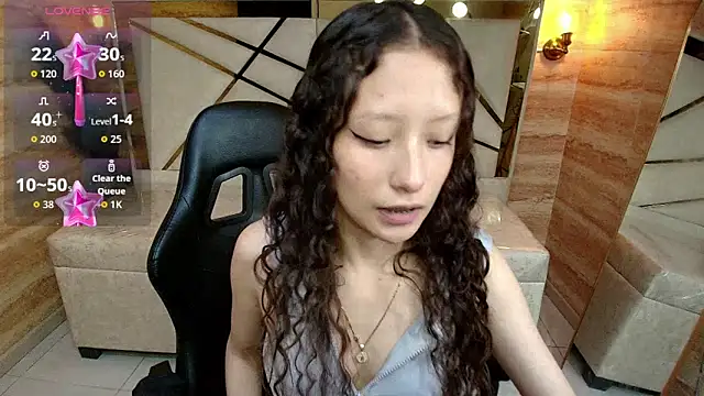 Snapshot of abby__r chatting on 05.25.26 abby r online show from 05.25.26