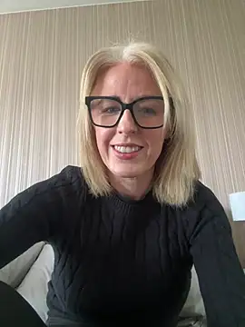 Laylaskyexx online show from 04.16.26