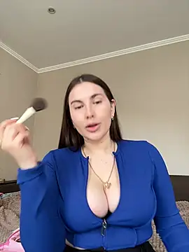 Snapshot of Lindasix chatting on 05.18.26 Lindasix online show from 05.18.26