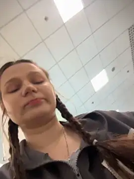 LilMisa online show from 04.08.26