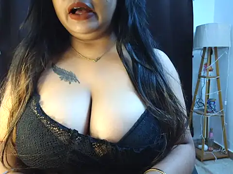 monika sassy online show from 07.28.26