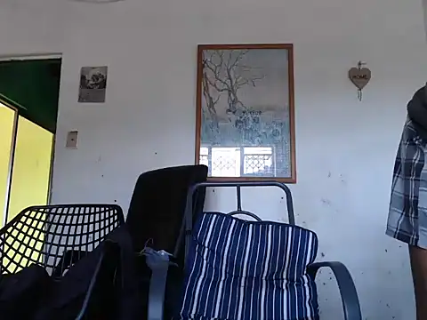 Snapshot of OfficialFrankX chatting on 04.08.26 OfficialFrankX online show from 04.08.26