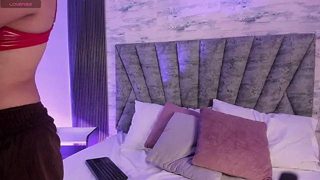 Shashadeluxe online show from 04.03.26