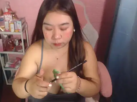 bella holy online show from 06.08.26