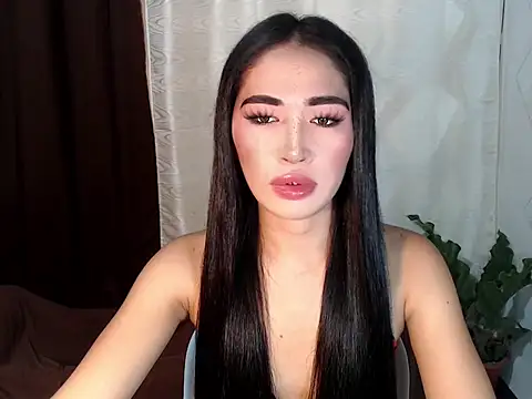 Snapshot of urasiankylie chatting on 05.23.26 urasiankylie online show from 05.23.26