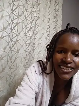 Snapshot of SexySlender_98 chatting on 06.26.26 SexySlender 98 online show from 06.26.26