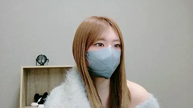 YUA 0425 online show from 04.23.26