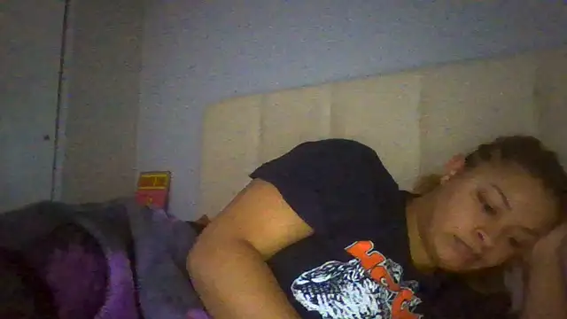 Snapshot of madzbailey chatting on 05.18.26 madzbailey online show from 05.18.26
