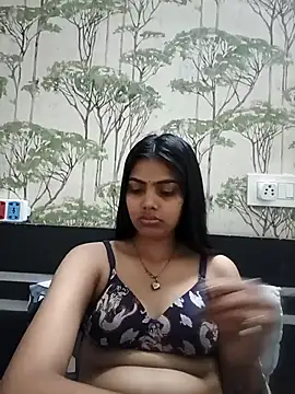Snapshot of your_darling577 chatting on 05.14.26 your darling577 online show from 05.14.26