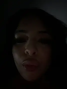Snapshot of MiaKittyx0 chatting on 05.25.26 MiaKittyx0 online show from 05.25.26