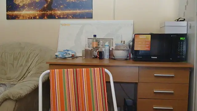 JessicaHolland1 online show from 06.25.26