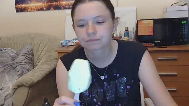 JessicaHolland1 online show from 06.26.26