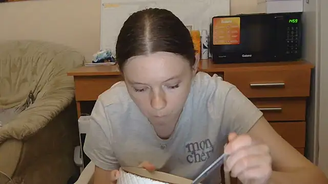 JessicaHolland1 online show from 07.12.26