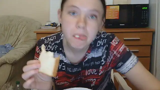 JessicaHolland1 online show from 07.18.26