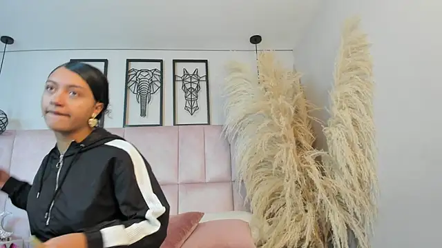 Vaithiare stone online show from 04.06.26