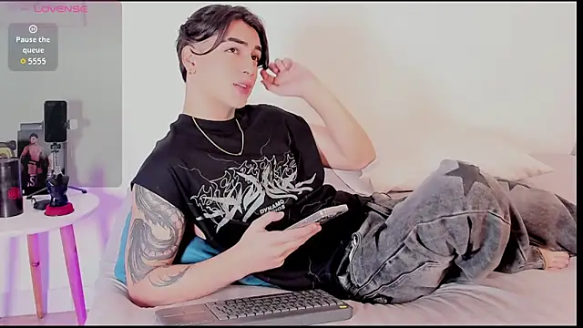 Snapshot of Thiago_angel chatting on 04.22.26 Thiago angel online show from 04.22.26