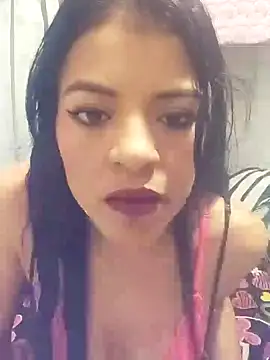 Snapshot of angie280 chatting on 04.16.26 angie280 online show from 04.16.26