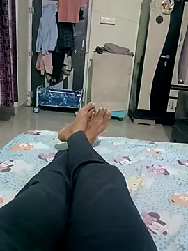 Snapshot of rajsinghfucking chatting on 04.15.26 rajsinghfucking online show from 04.15.26