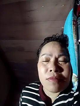 Snapshot of -Luni- chatting on 07.21.26 -Luni- online show from 07.21.26